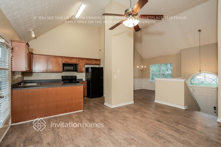 Building Photo - 1230 St Francis Ct
