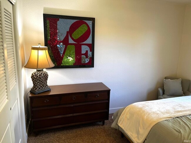 Building Photo - 624 Monroe St