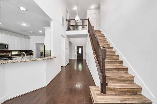 Building Photo - 20510 Pioneer Bend Ct