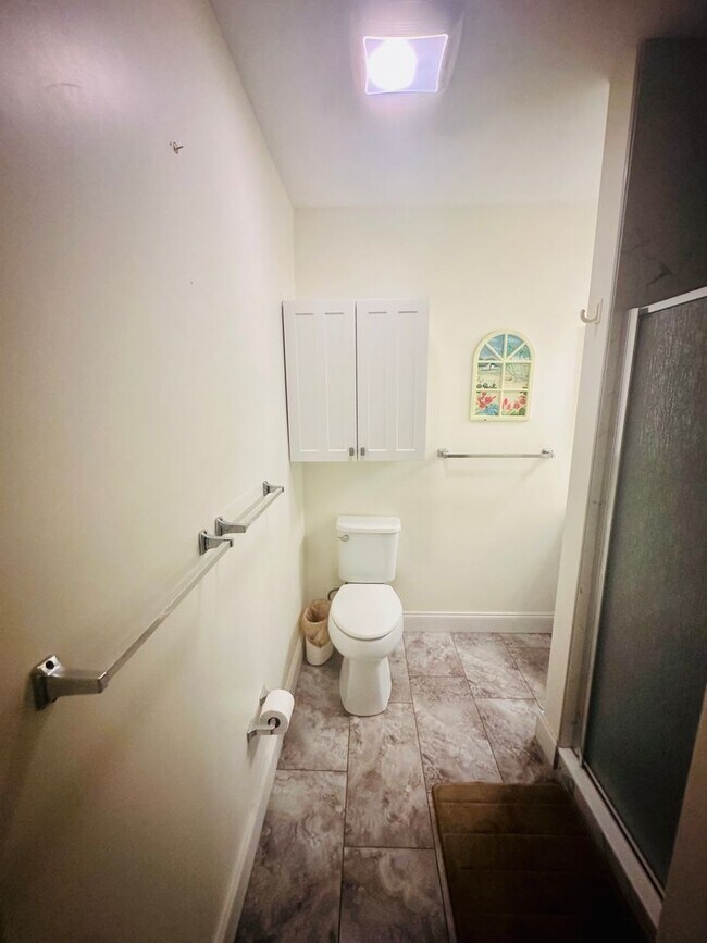 Building Photo - 2/2 Furnished 55+ Condo