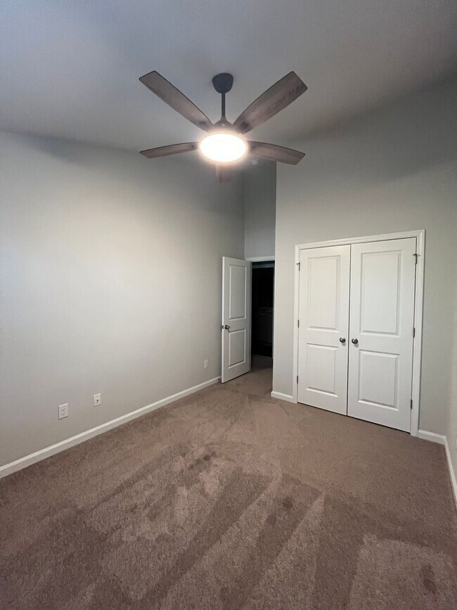 Building Photo - 7650 Knightbell Cir