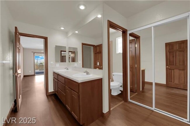 Building Photo - 1.2 Acres with Indoor & Outdoor RV Parking!!!!