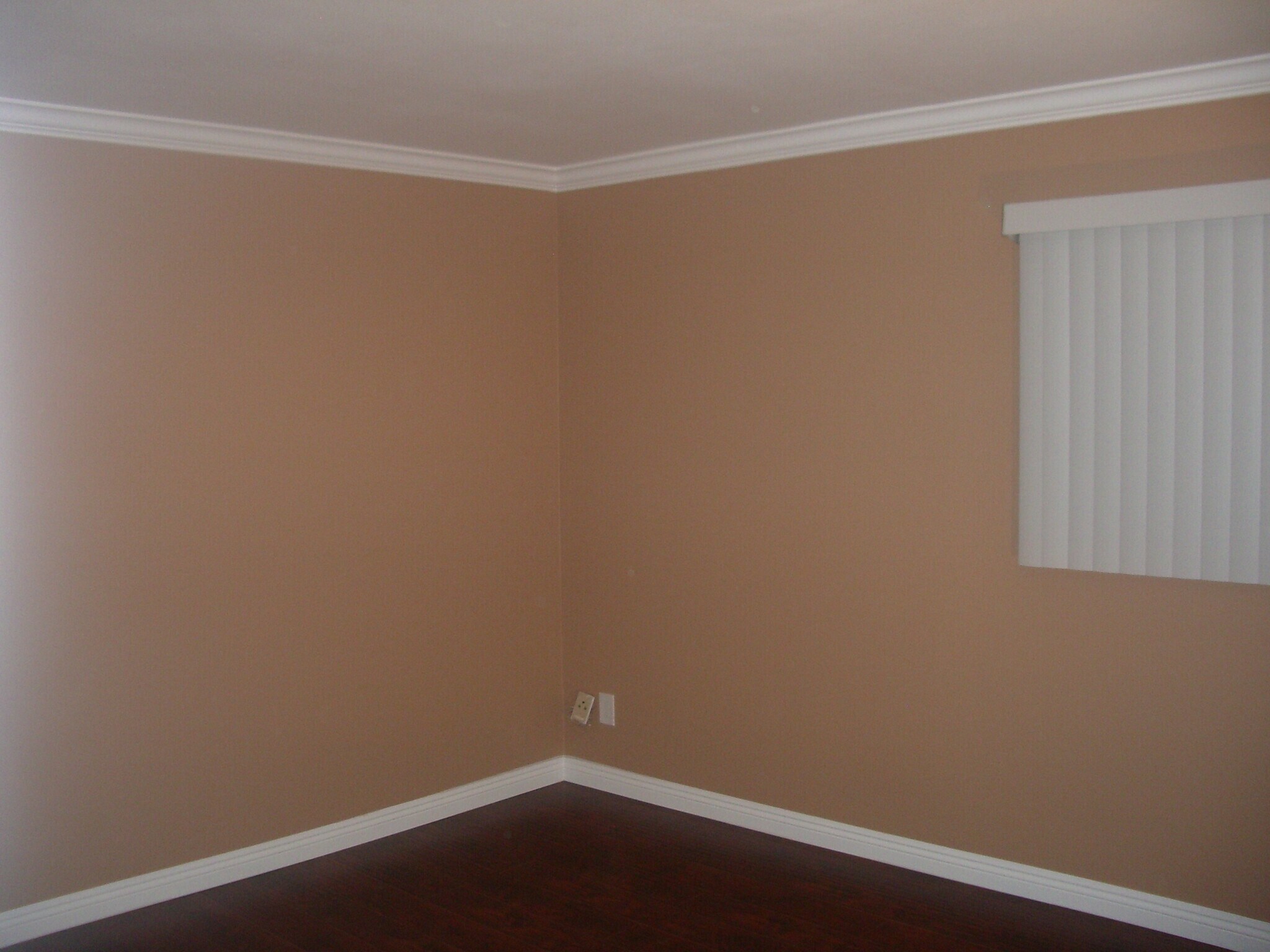 Building Photo - 310 S Miraleste Dr