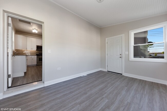 Building Photo - 1127 Hannah Ave