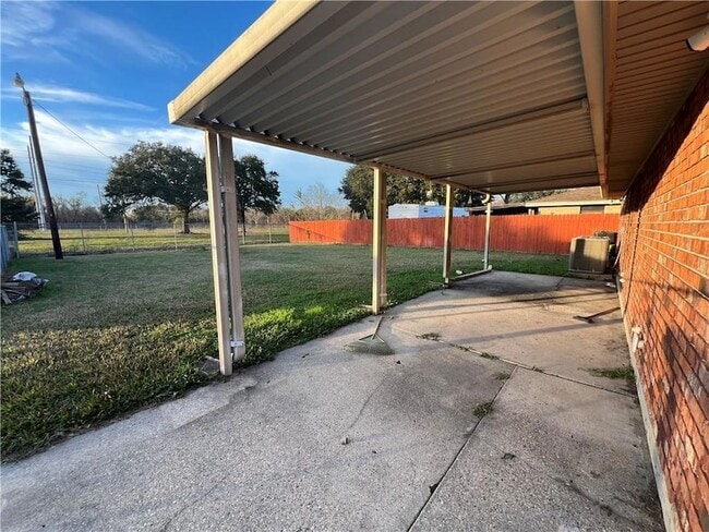 Building Photo - 2816 Munster Blvd