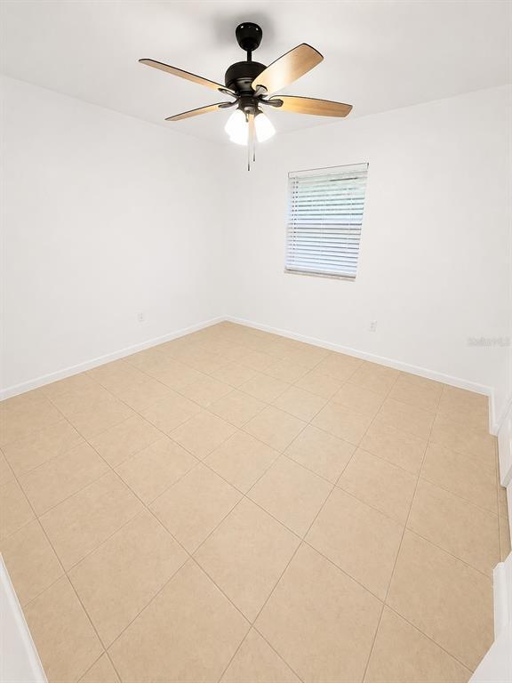 Building Photo - 1712 NE 71st Pl