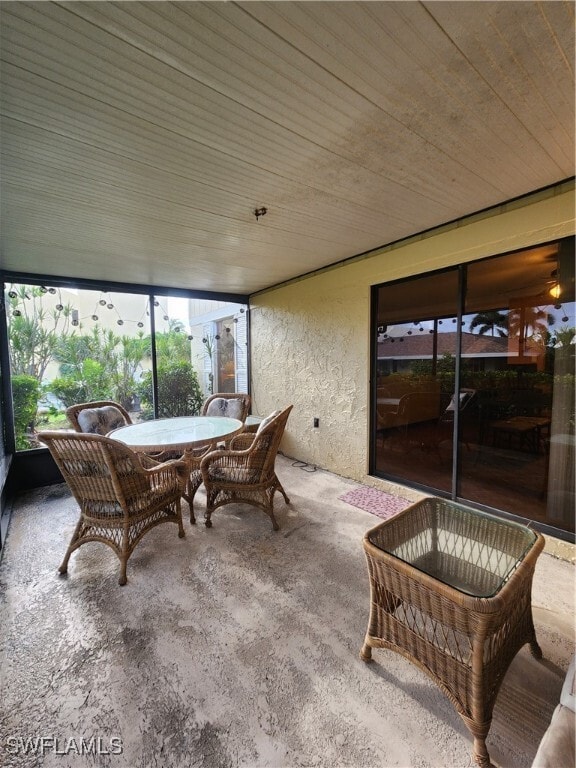 Building Photo - 925 Palm View Dr