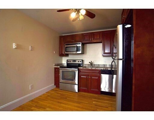 Building Photo - 89 Condor St