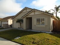 Building Photo - NICE SINGLE STORY 3 BEDROOM & 2 BATH IN DA...