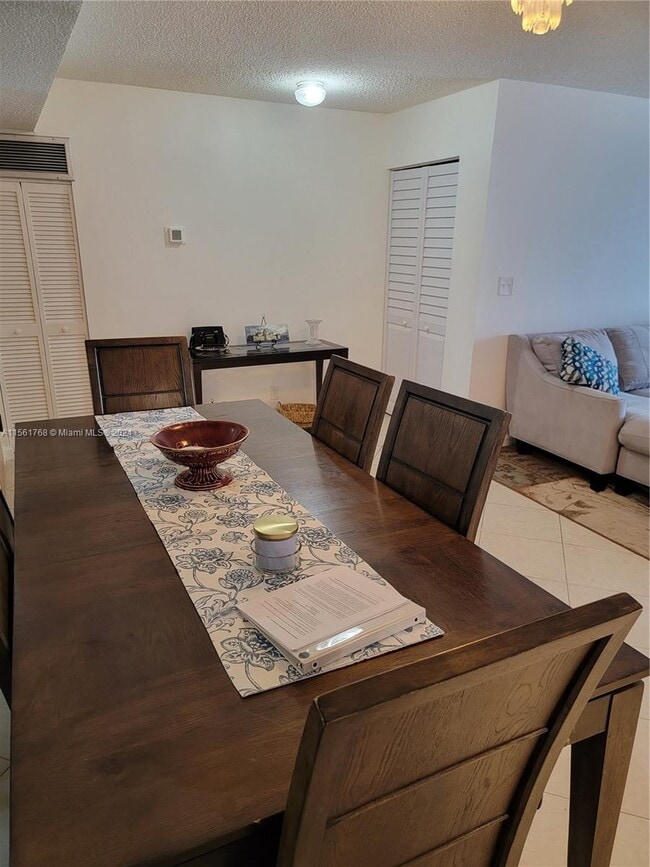 Building Photo - 1301 NE 7th St