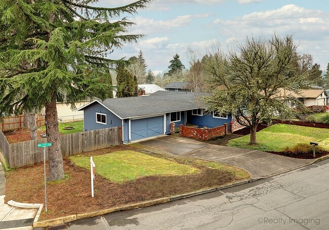 Building Photo - 823 NW 7th Ave