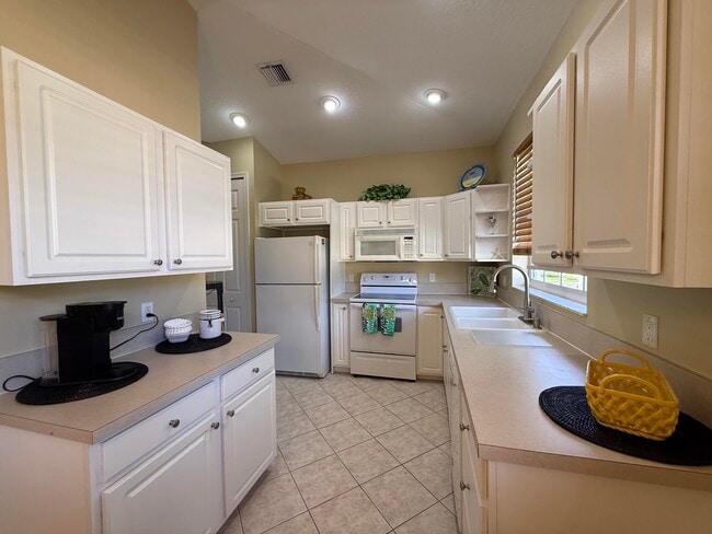 Building Photo - 8408 Mulligan Cir
