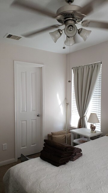 Building Photo - 16026 Summerville Lake Dr