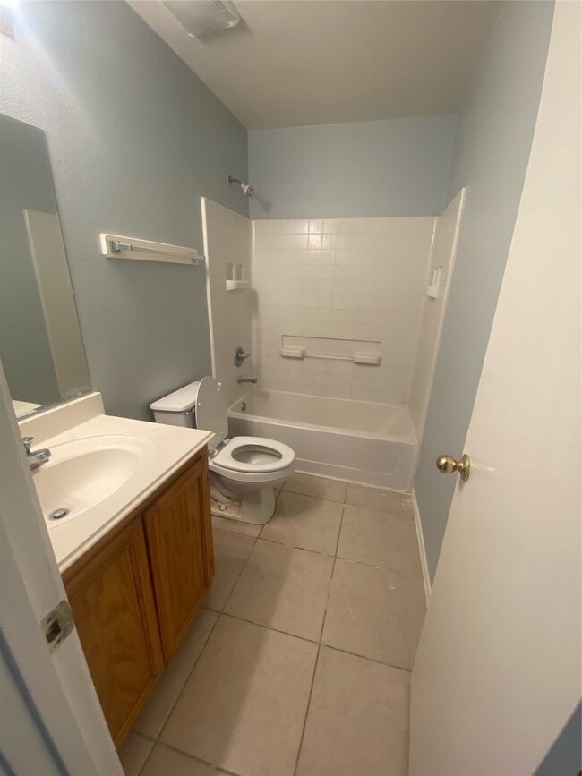 Building Photo - 12702 Rio Bravo St