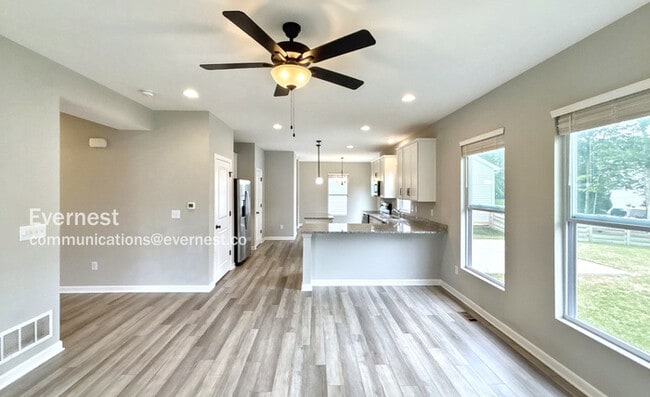Building Photo - 6149 Jadwinn Dr