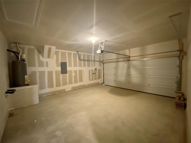 Building Photo - 230 Cherry Laurel Ln