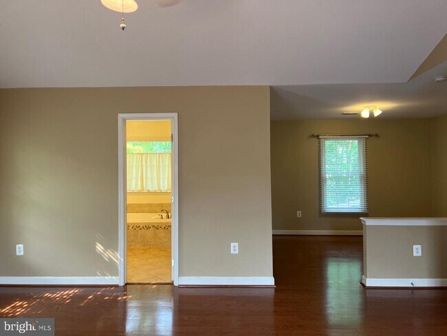 Building Photo - 28 Sunrise Valley Ct