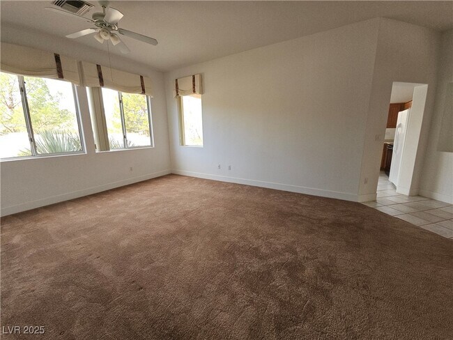 Building Photo - 2833 Vista Butte Dr