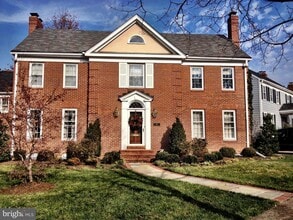 Building Photo - 1317 19th Rd S