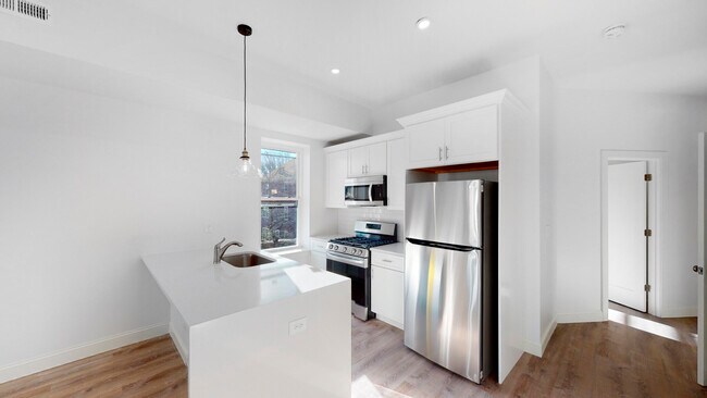 Primary Photo - 303 Dudley St