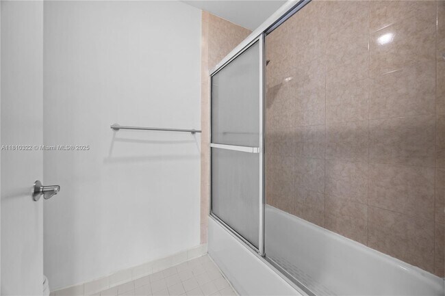 Building Photo - 1031 Coral Club Dr