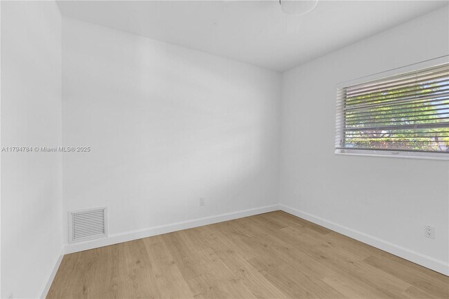 Building Photo - 13790 SW 80th Ave