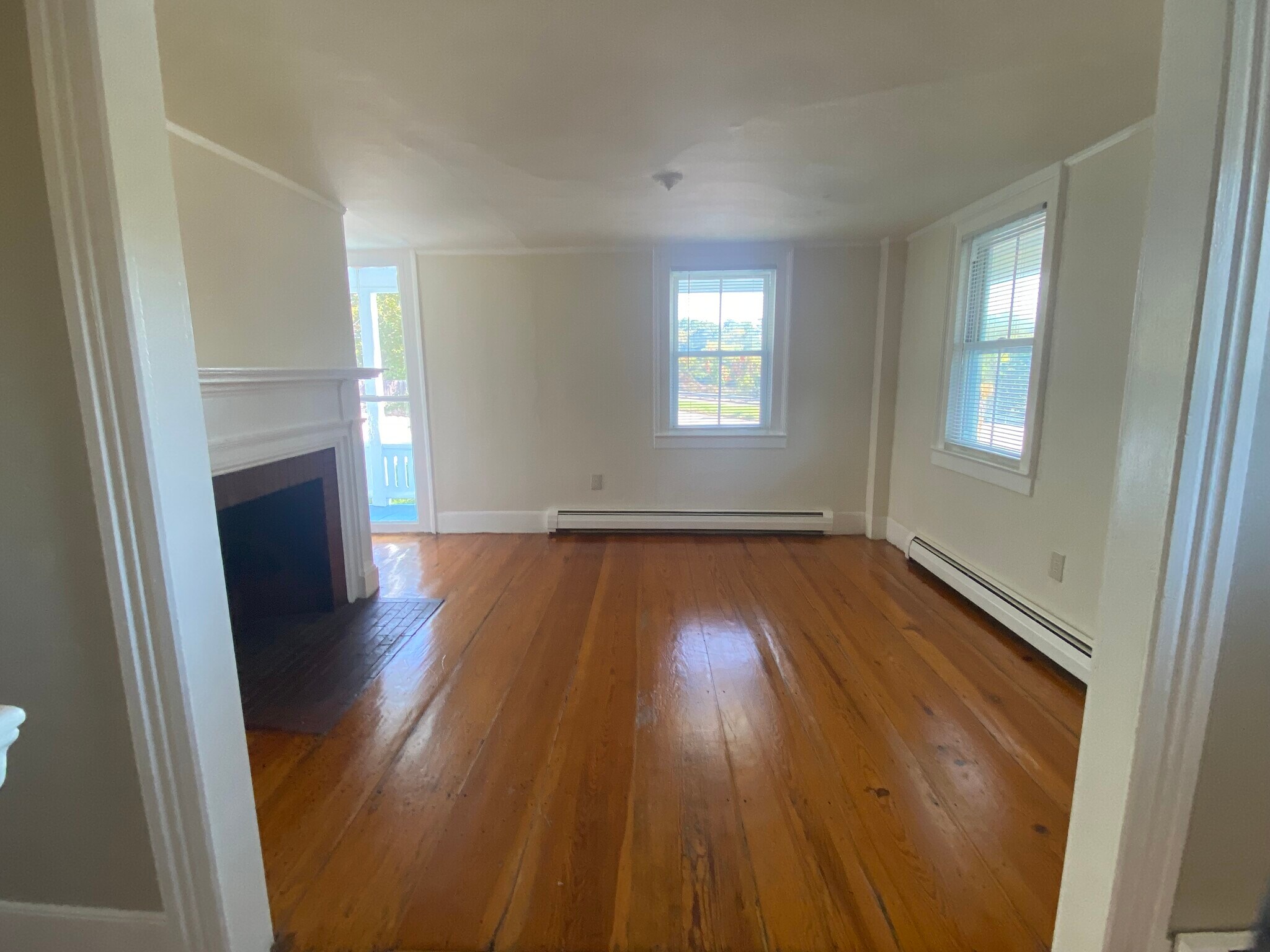 Building Photo - 82 Riverside St