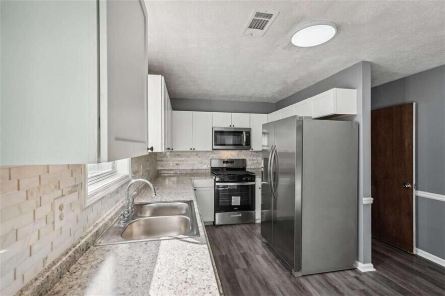 Building Photo - 1076 Westwood Pl SW