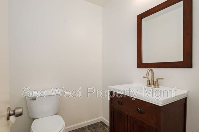 Building Photo - 914 Caminito Madrigal