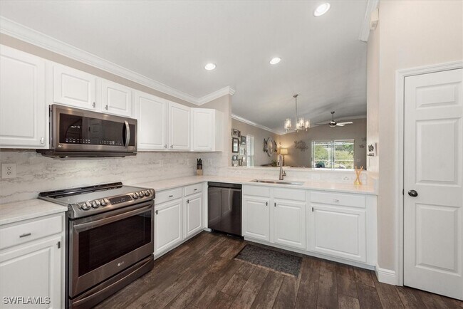 Building Photo - 8884 Fawn Ridge Dr