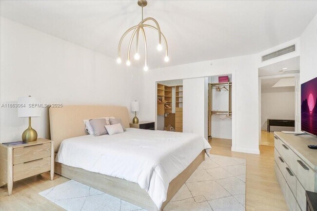 Building Photo - 18671 Collins Ave