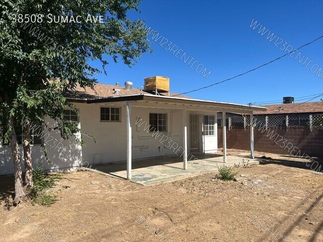 Building Photo - 38508 Sumac Ave
