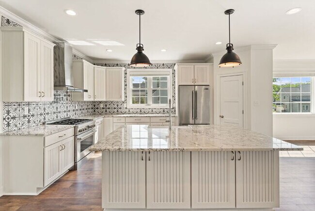 Building Photo - Spacious 5 Bedroom Home in Rountrey (Newmarket Section) – 3,555 Sq Ft – $4,350/mo