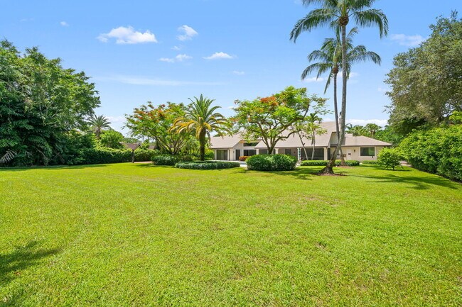 Building Photo - 18540 Long Lake Dr