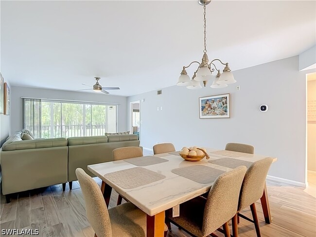Building Photo - 3685 Amberly Cir