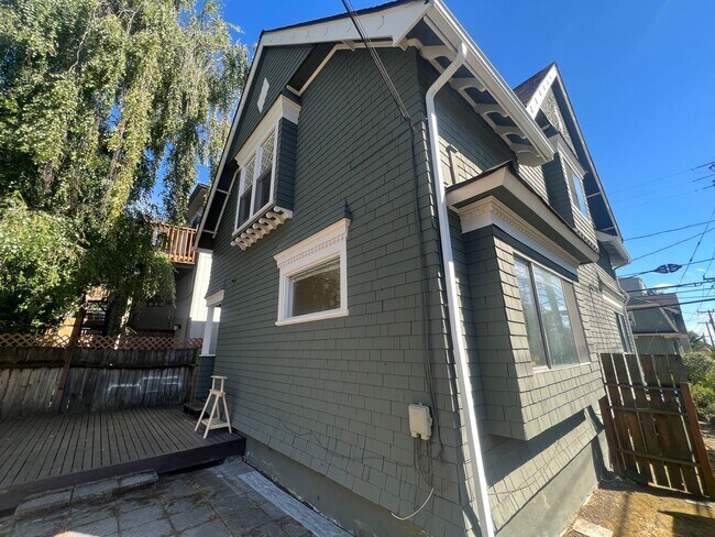 Building Photo - FUJII DUPLEX DENNY WAY