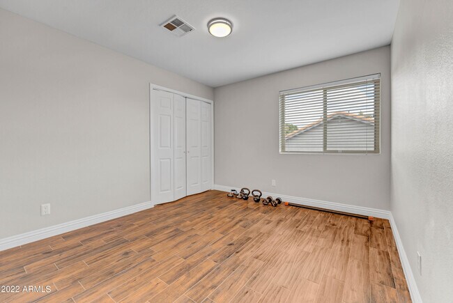 Building Photo - 5916 E Sandra Terrace