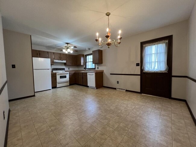 Building Photo - 6022 Applecrest Ct