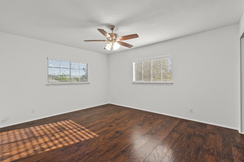 Building Photo - 10003 Silver Park