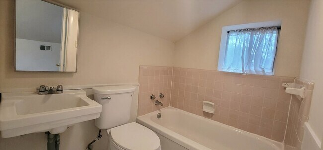 Building Photo - 5624 Woodway Dr