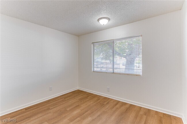 Building Photo - 4605 Cinderella Ln