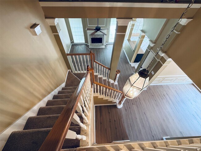 Building Photo - 16523 Town Lake Ct