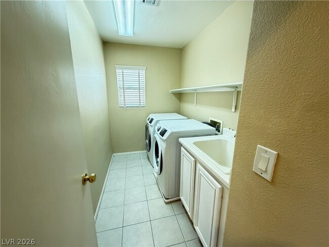 Building Photo - 776 La Tosca St