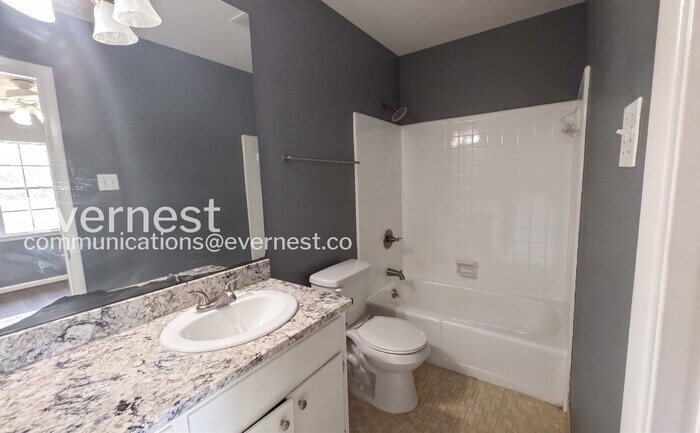 Building Photo - 2620 Southbury Cir