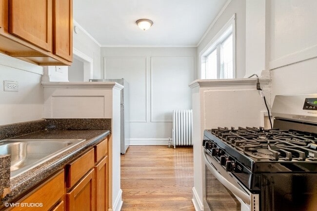 Building Photo - 3806 W Irving Park Rd