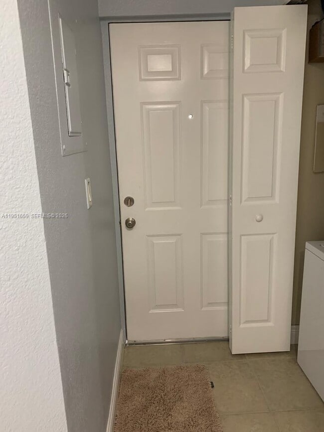 Building Photo - 8290 Lake Dr