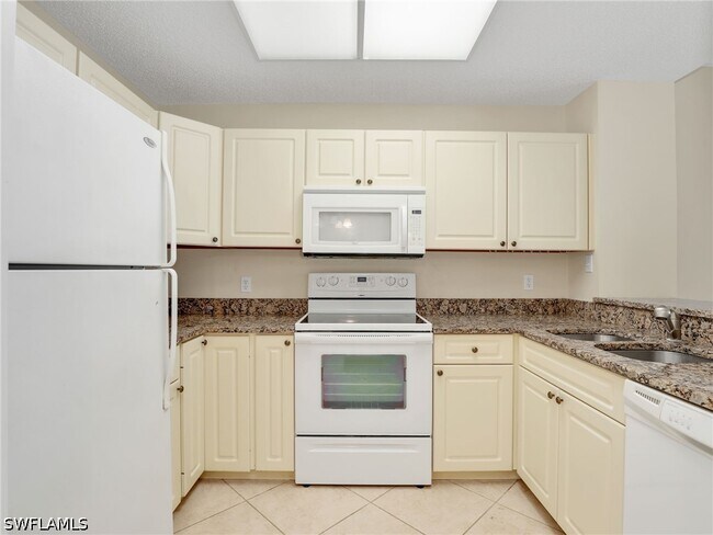 Building Photo - 201 Arbor Lake Dr