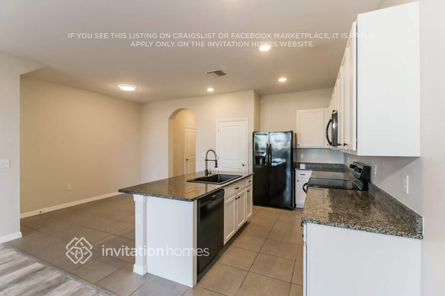 Building Photo - 2731 Suncoast Blend Dr