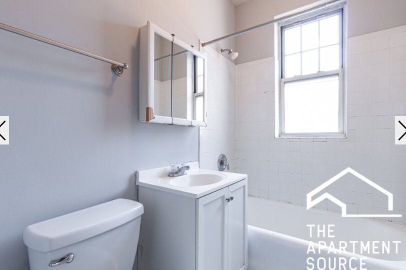 Building Photo - 552 W Aldine Ave