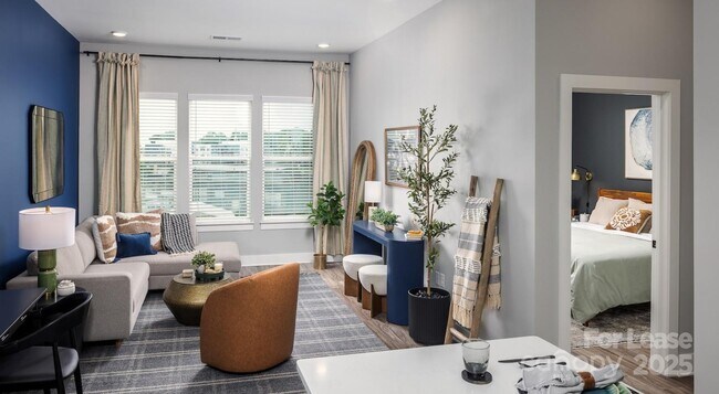 Building Photo - 2220 Wilkinson Blvd